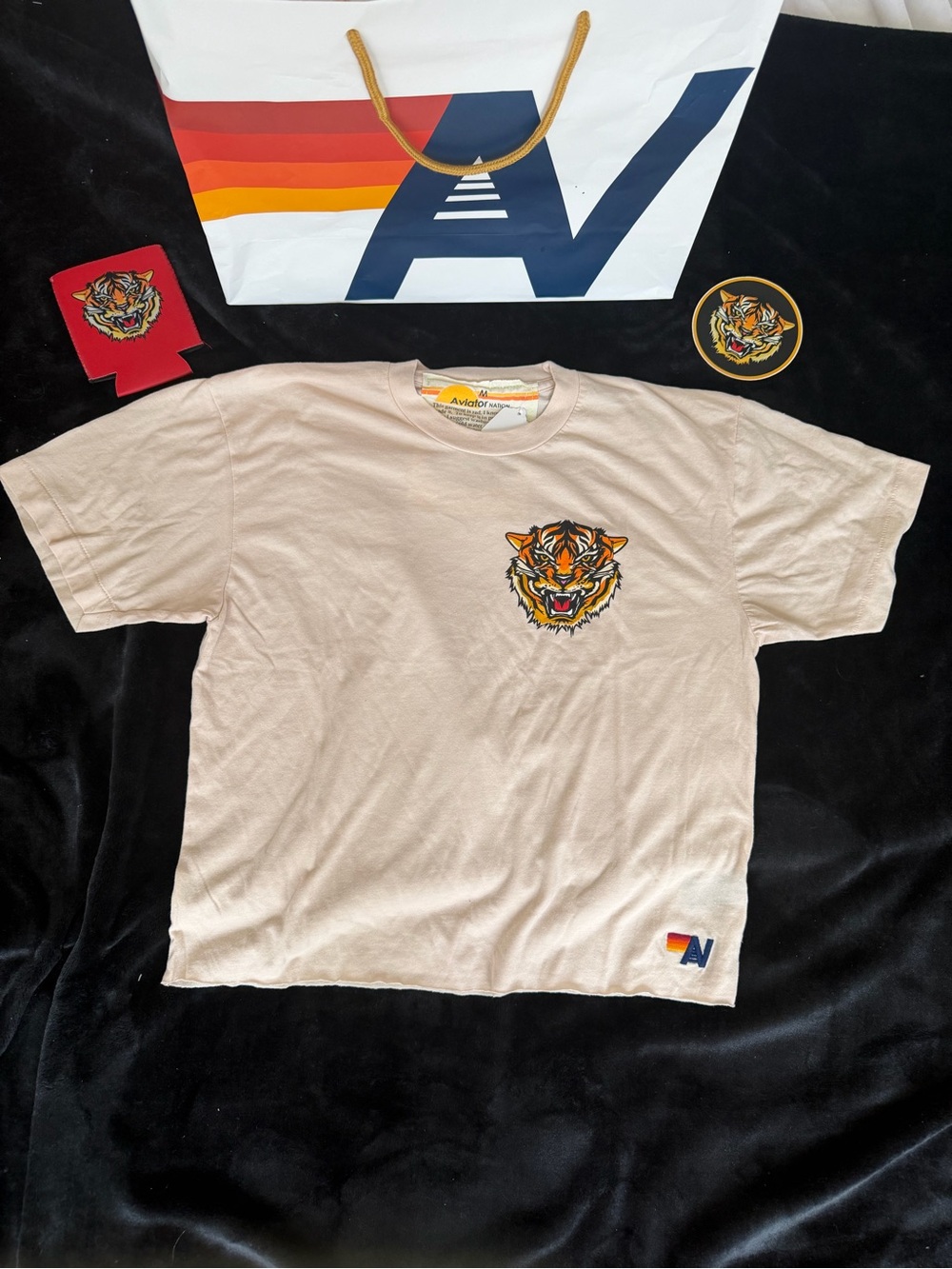 RARE - NWT Aviator Nation   TIGER Print T Shirt Medium  Blush